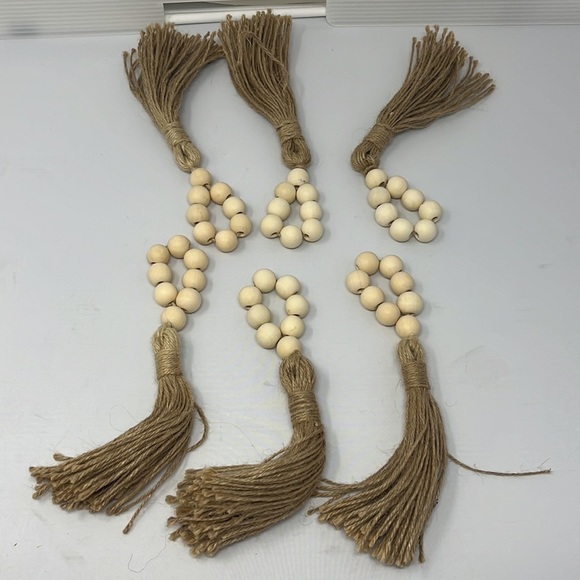 Set of 6 Napkin Rings Wooden Beads & Jute Rope Tassels Rustic Table Setting - Picture 1 of 6